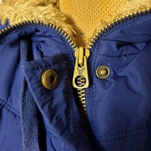 American Eagle Womens Hooded Vest M Blue Puffer Vest Faux Fur Hood - Picture 6 of 10